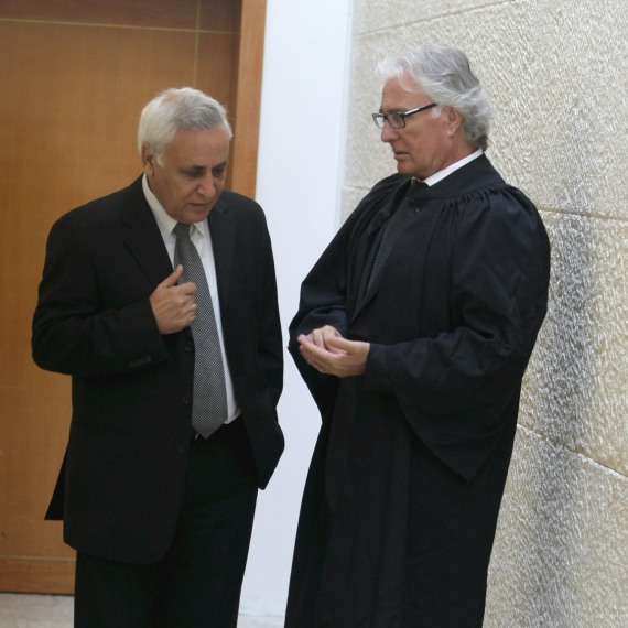 עו"ד ציון אמיר ומשה קצב