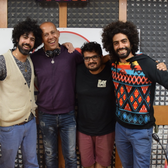 להקת 'רבע לאפריקה' באולפן