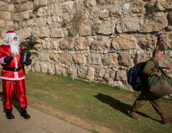 חייל צה"ל וסנטה קלאוס