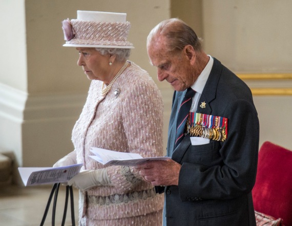 המלכה אליזבת' והנסיך פיליפ