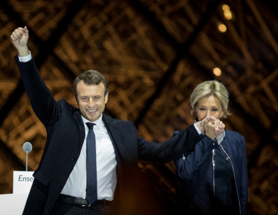 עמנואל מקרון ואשתו