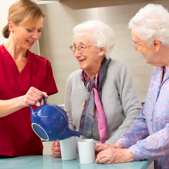 טיפול בקשישים