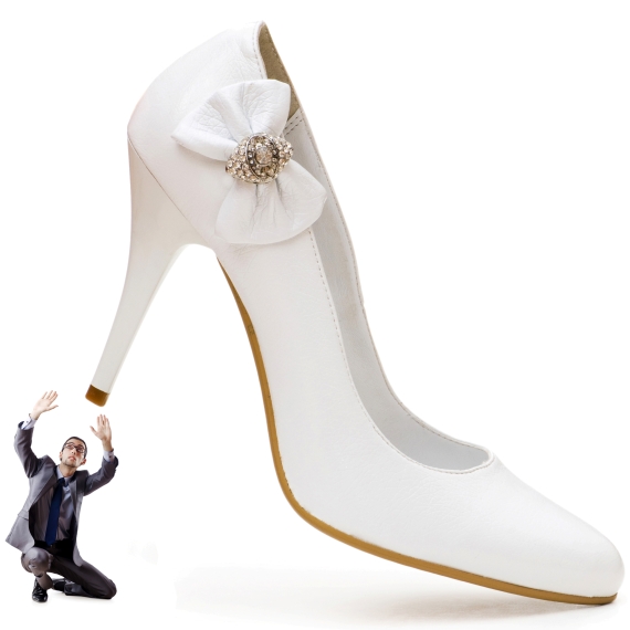 גברים על עקבים