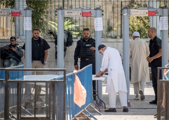 מגנומטרים בכניסה להר הבית