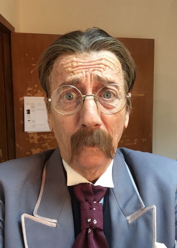 מוני מושונוב