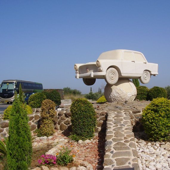 הכניסה לעיר ג'וליס