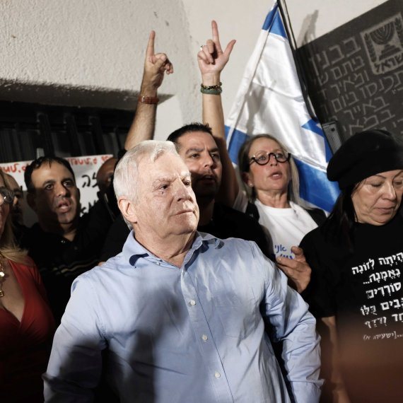 עמירם לוין בהפגנת הבושה