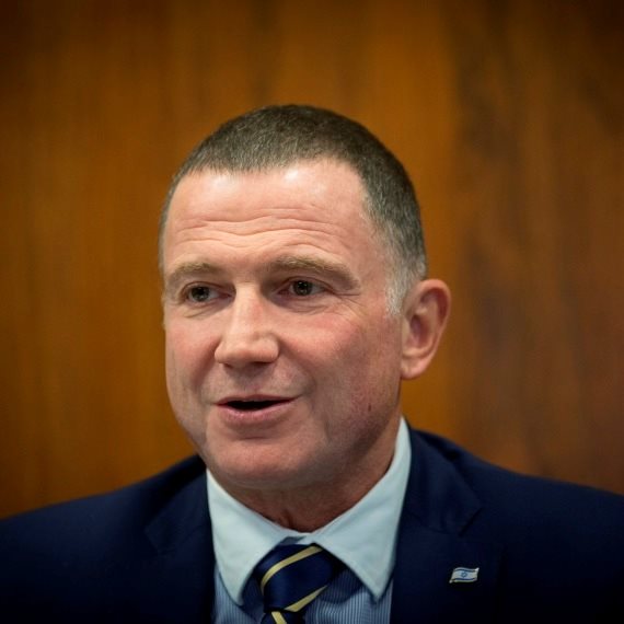 יולי אדלשטיין