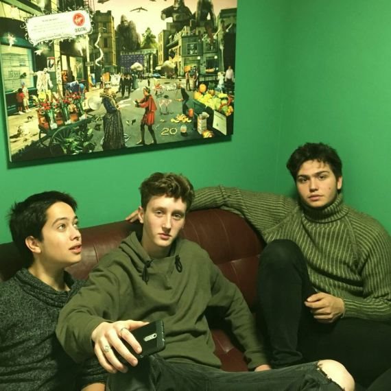 יונתן טופז ולהקתו