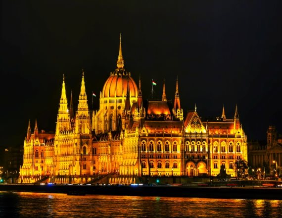 בניין הפרלמנט ההונגרי בבודפשט