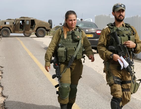 חיילים סוגרים ציר בצפון