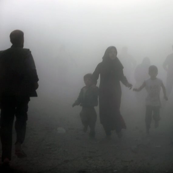 אזרחים בורחים בעת הלחימה בסוריה