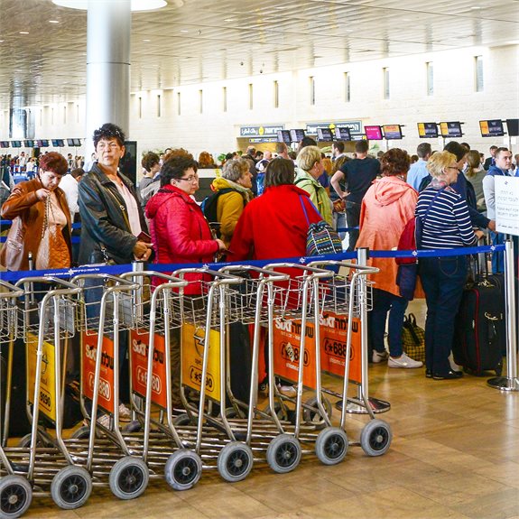 נתב"ג, השבוע