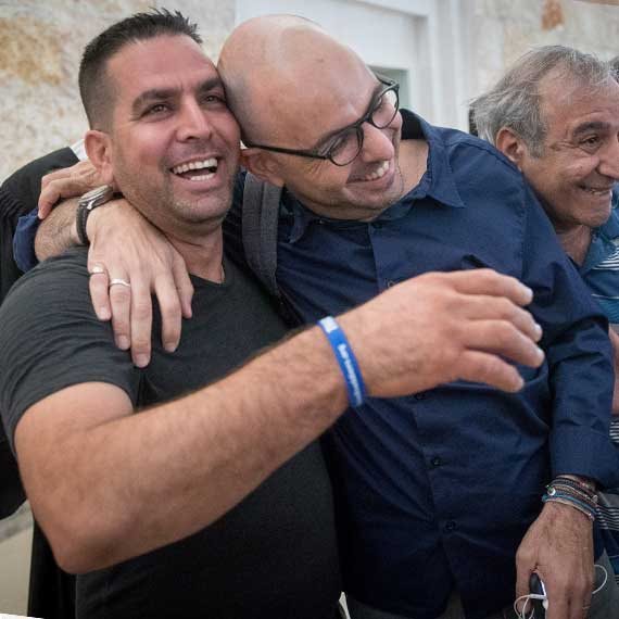 מני נפתלי ואלדד יניב