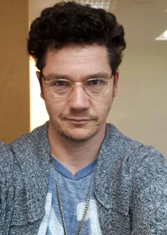 אבי גרייניק