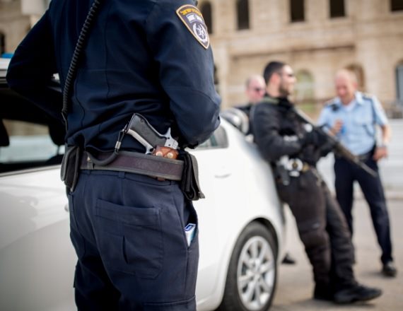 שוטרים, אילוסטרציה