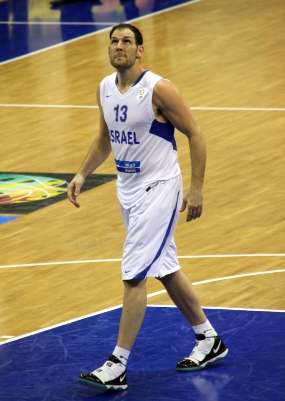 עידו קוז'יקרו