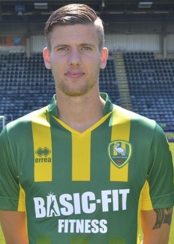 מיכיל קראמר