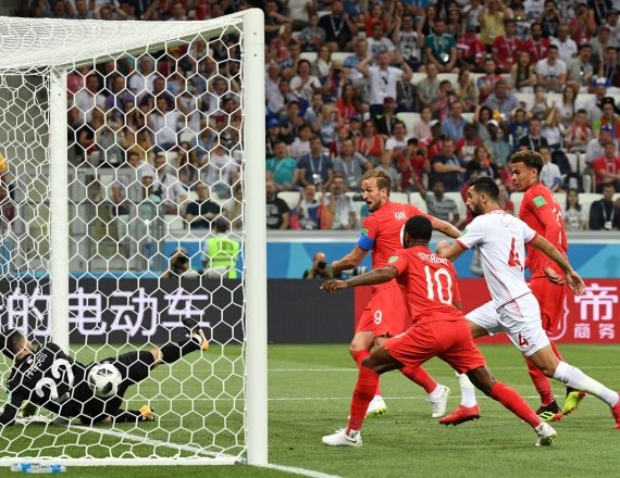 נבחרת אנגליה ונבחרת טוניסיה במונדיאל