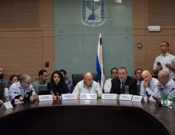 שרת המפשטים איילת שקד בדיון בוועדת חוק, חוקה ומשפט