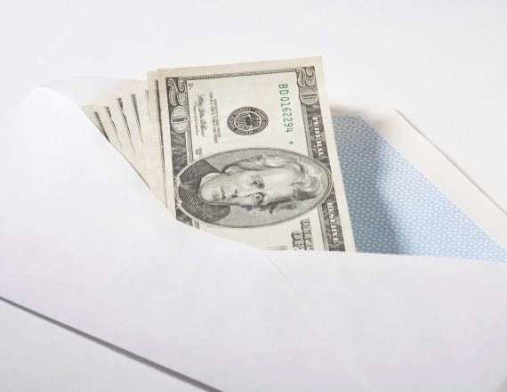 מעטפה עם כסף