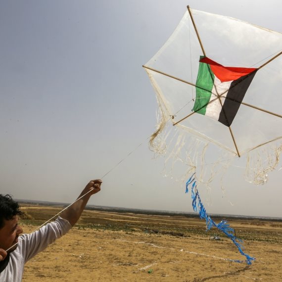 שיגור עפיפון תבערה