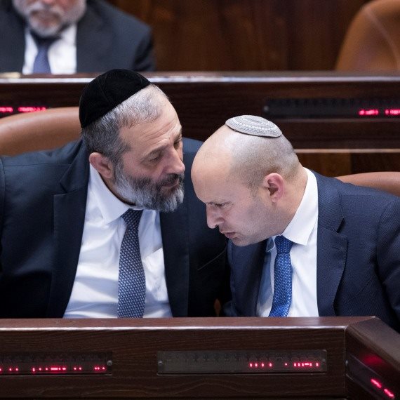 השר נפתלי בנט והשר אריה דרעי