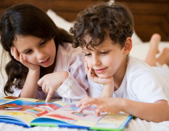 התקופה בה הכירו סבא יחזקאל ורעייתו (למצולמים אין קשר לכתבה)