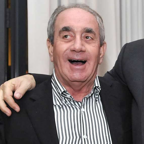 הפעם הוא התחמק מהצלמים. אקירוב