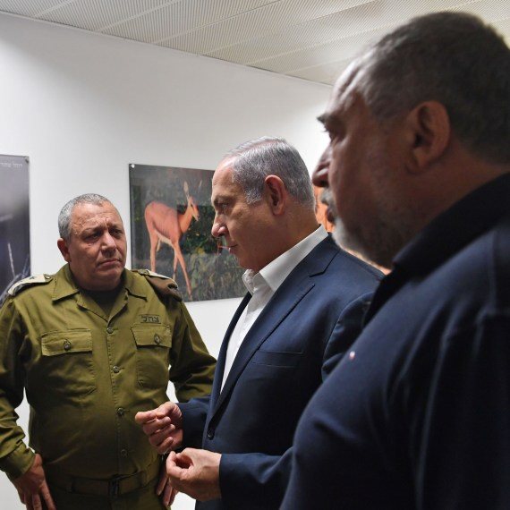 אביגדור ליברמן, בנימין נתניהו וגדי איזנקוט