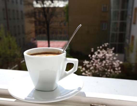 קפה תמורת מידע