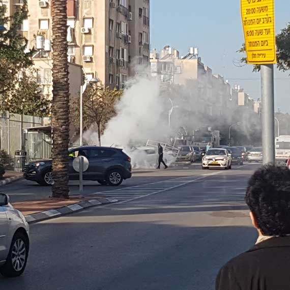 חולון, הבוקר