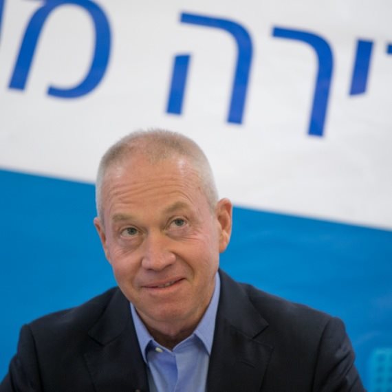 שר הבינוי והשיכון יואב גלנט