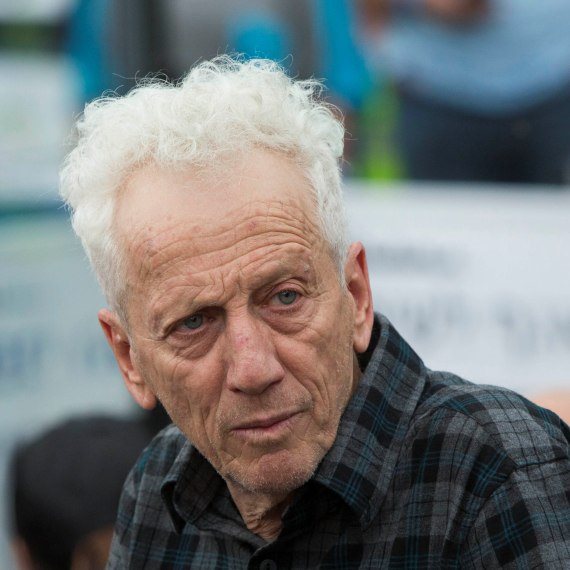 מוני מושונוב