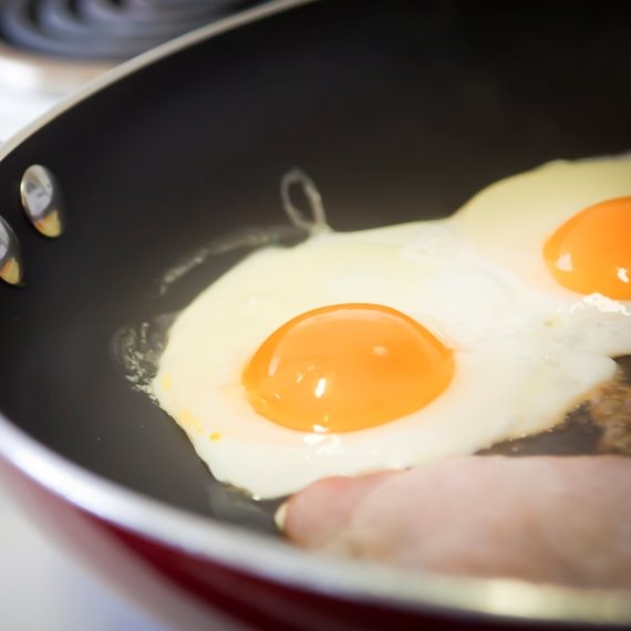 מה הקשר בין ביצים למחלת הסרטן?