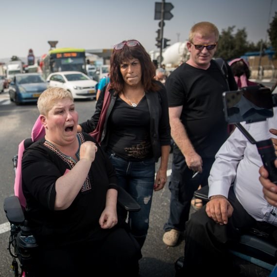 חסימת כבישים בהפגנה, ארכיון