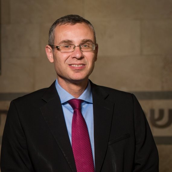 השר יריב לוין