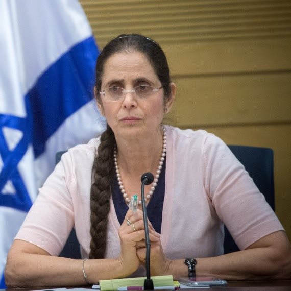 ענת ברקו
