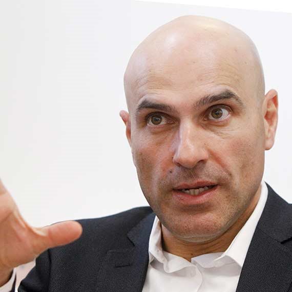 עו"ד אפי נוה