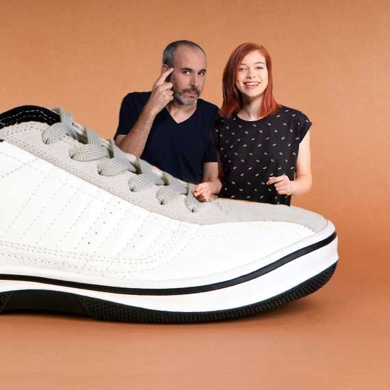 ריח של פרסומת סמויה. שי, לאה, והנעל