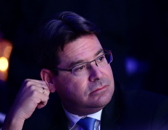 אופיר אקוניס