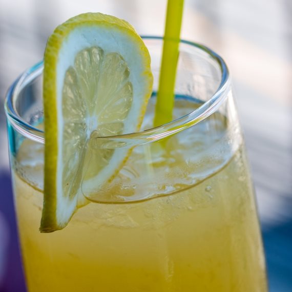 "אני מכורה ללימונענע!"