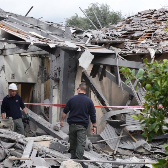 פגיעה ישירה בבית במושב משמרת בשרון