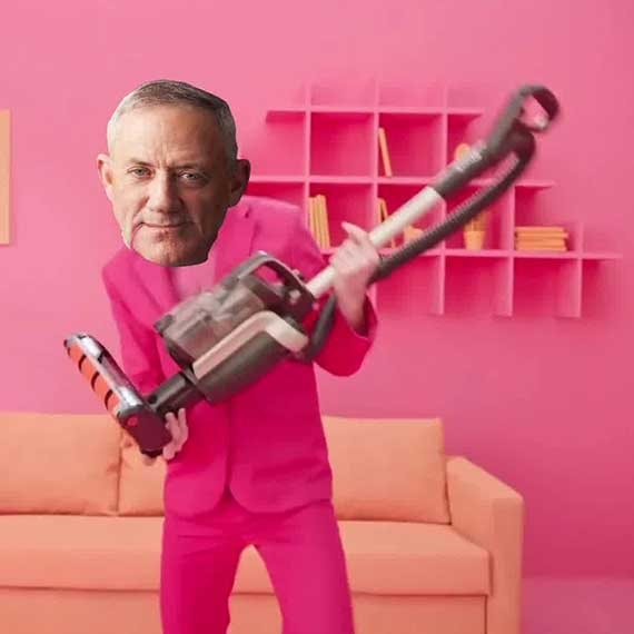 שואב מנדטים. בני גנץ