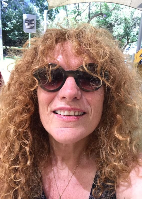 נורית גלרון