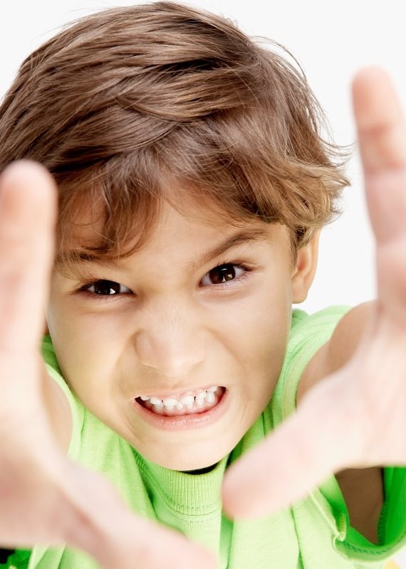 איך אפשר לגרום לבני להפסיק להיות אלים?