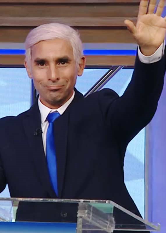 המציג הינו שחקן