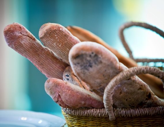 אם אין לחם, אין צרבות