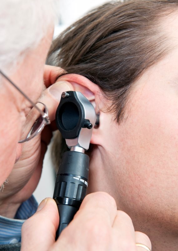 "אני שומעת זמזום באוזן שמאל"