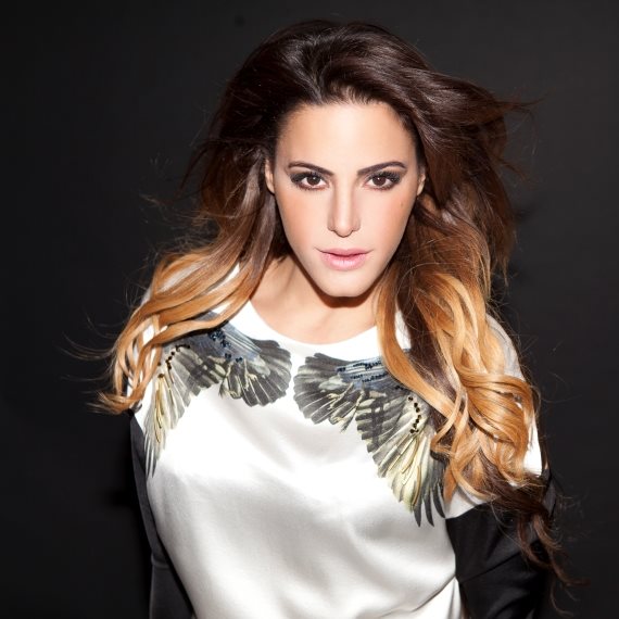 נסרין קדרי בשיר חדש